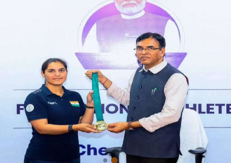 Shooting Gold: ईशा सिंह और नीरू ढांडा सम्मानित, ओलंपिक-2028 के लिए हरसंभव मदद का भरोसा