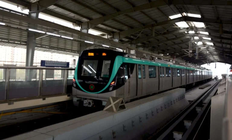 Noida Metro: एक्वा लाइन पर जल्द मिलेगा ‘वन नेशन-वन कार्ड’ का लाभ, 21 स्टेशनों के 200 एएफसी गेट होंगे अपग्रेड