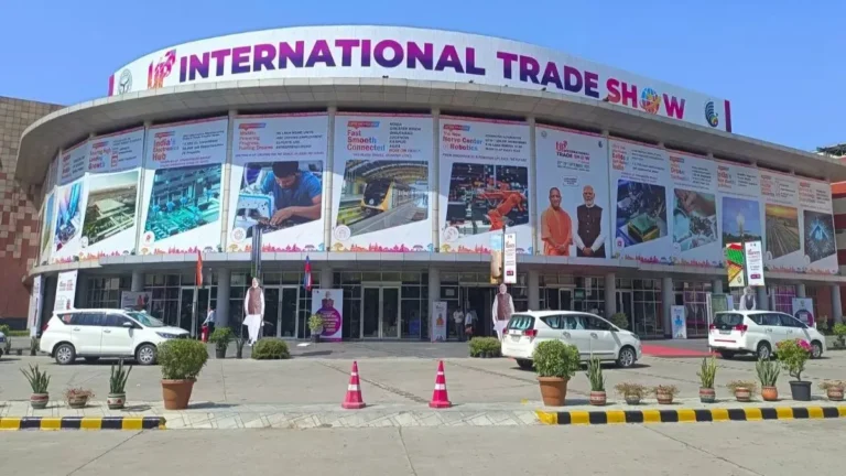 UP International Trade Show 2026: एक ही थाली में परोसे जाएंगे 75 जिलों के मशहूर व्यंजन, पहली बार लगेगा ODOC पवेलियन