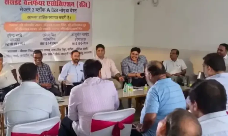 Greater Noida: बिजली के जर्जर पोल बदले जाएंगे, पार्कों में लगेंगी हाईमास्ट लाइटें