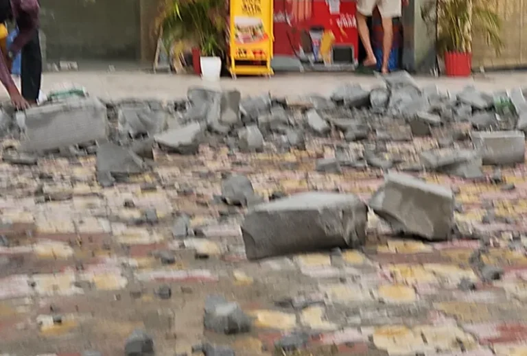 Workplace Accident: कंपनी में छत से गिरकर 20 वर्षीय मजदूर की मौत, पुलिस जांच में जुटी