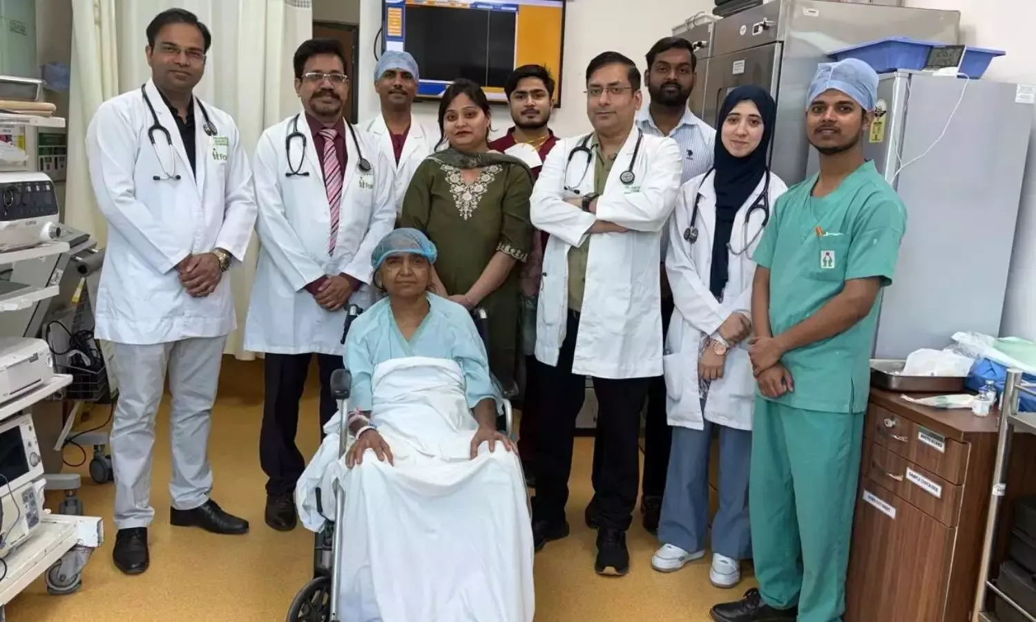 Lung Wash: 30 लीटर ‘लंग वॉश’ तकनीक से बची 57 वर्षीय महिला की जान, दुर्लभ फेफड़ों की बीमारी का सफल इलाज Lung Wash: 30 लीटर ‘लंग वॉश’ तकनीक से बची 57 वर्षीय महिला की जान, दुर्लभ फेफड़ों की बीमारी का सफल इलाज