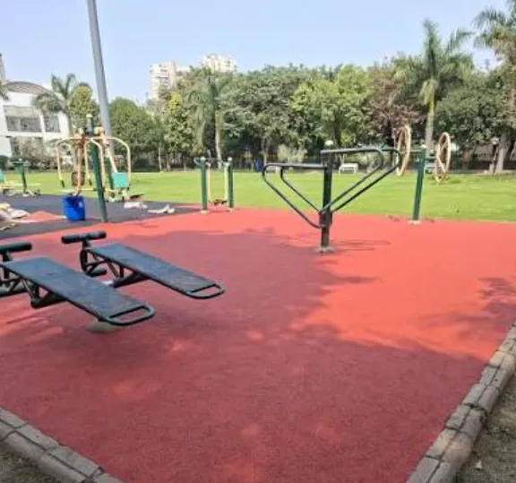 Noida Green Belt: सेक्टर-122 के पीके ब्लॉक का उद्यान विभाग ने किया निरीक्षण, पार्क और ओपन जिम विकसित करने का दिया आश्वासन