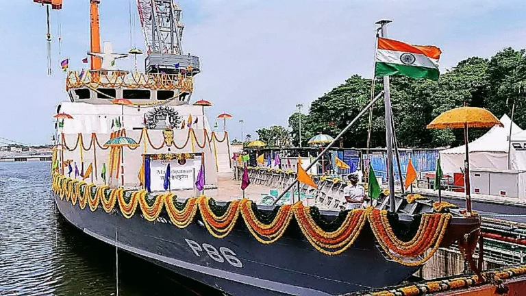 Warship Launch: नौसेना को मिली नई ताकत, 80% स्वदेशी तकनीक से बना ‘मछलीपट्टनम’ युद्धपोत लॉन्च