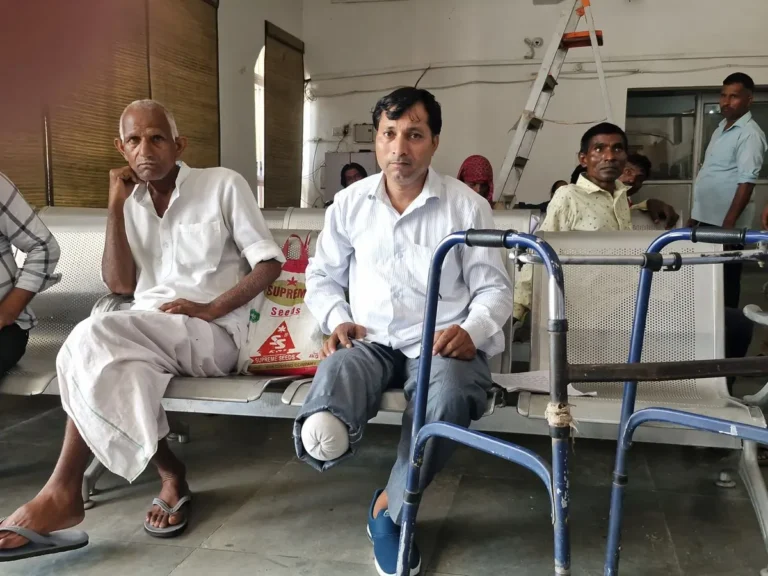 Medical Negligence: निजी अस्पताल पर इलाज में लापरवाही का आरोप, पैर गंवाने के बाद पीड़ित ने डीएम से लगाई न्याय की गुहार