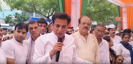 SIR Camp: बाबरपुर में कांग्रेस के SIR कैंप का उद्घाटन, मताधिकार की रक्षा के लिए कार्यकर्ताओं से जुटने का आह्वान SIR Camp: बाबरपुर में कांग्रेस के SIR कैंप का उद्घाटन, मताधिकार की रक्षा के लिए कार्यकर्ताओं से जुटने का आह्वान
