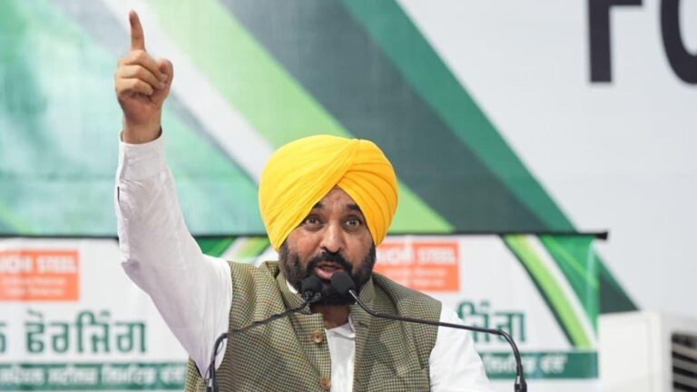 Punjab : मानसिक स्वास्थ्य लीडर दे रहे पंजाब के ‘युद्ध नशेआं विरुद्ध’ अभियान को नई मज़बूती; फेलोज़ के दूसरे बैच के लिए आवेदन अगस्त की शुरुआत में होंगे शुरू