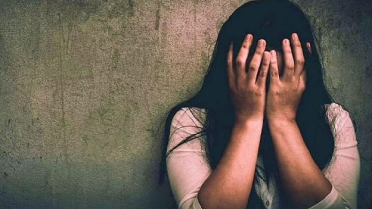 Uttar Pradesh : हापुड़ में ट्यूशन जा रही कक्षा 10 की छात्रा से कार में दुष्कर्म, वीडियो बनाकर दी जान से मारने की धमकी