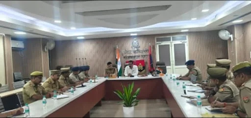 Police Alert: त्योहारों को लेकर गौतमबुद्धनगर पुलिस सतर्क, संवेदनशील क्षेत्रों में बढ़ेगी निगरानी Police Alert: त्योहारों को लेकर गौतमबुद्धनगर पुलिस सतर्क, संवेदनशील क्षेत्रों में बढ़ेगी निगरानी