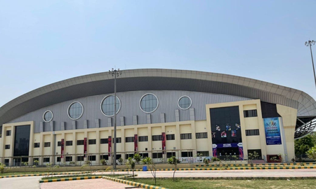 Noida Stadium: इंडोर स्टेडियम टेंडर विवाद में विजेंद्र सिंह ने निष्पक्ष जांच और कड़ी कार्रवाई की मांग की