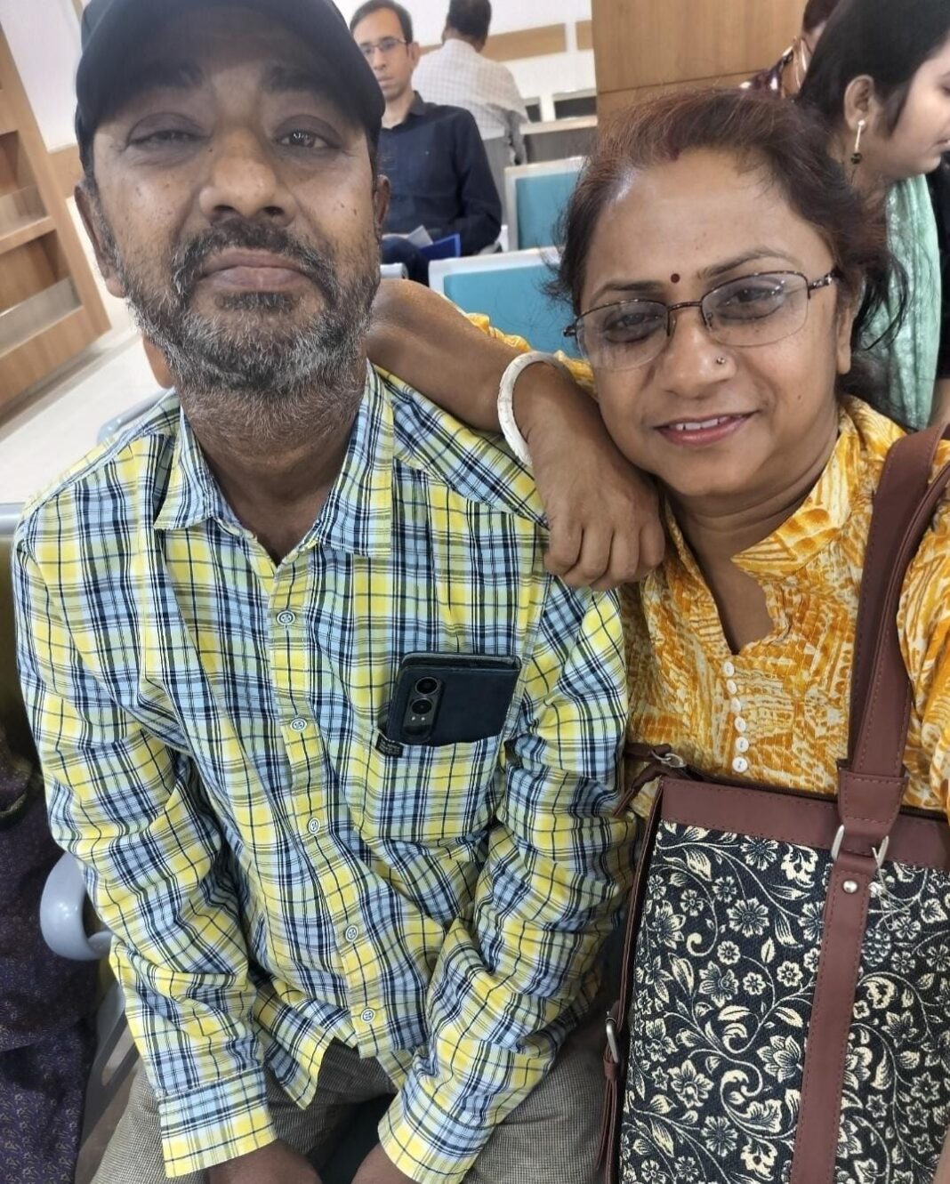 Kidney Donation: भाई की रक्षा के लिए बहन ने दान की किडनी, रक्षाबंधन पर सोनाली ने सुप्रीयो को दिया जीवन का अनमोल उपहार Kidney Donation: भाई की रक्षा के लिए बहन ने दान की किडनी, रक्षाबंधन पर सोनाली ने सुप्रीयो को दिया जीवन का अनमोल उपहार