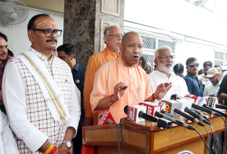 Uttar Pradesh : सदन में उजागर हुआ सपा का दलित-पिछड़ा, युवा, गरीब, किसान, महिला विरोधी चरित्र- मुख्यमंत्री