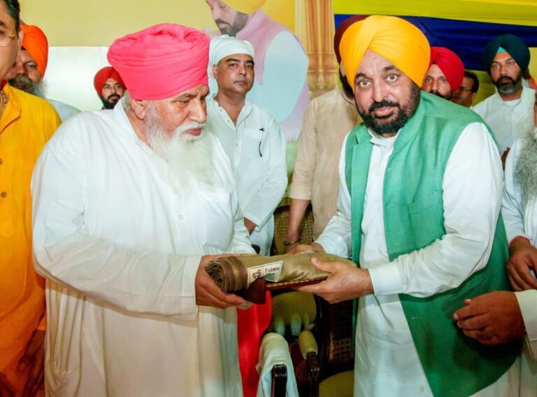 Punjab : सीएम भगवंत मान ने श्री गुरु रविदास बाणी रिसर्च सेंटर की नींव रखी