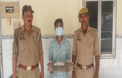 Hapur News : हापुड़ में भाजपा नेता के प्रॉपर्टी ऑफिस में चोरी का खुलासा, 1 शातिर गिरफ्तार, नकदी और उपकरण बरामद Hapur News : हापुड़ में भाजपा नेता के प्रॉपर्टी ऑफिस में चोरी का खुलासा, 1 शातिर गिरफ्तार, नकदी और उपकरण बरामद