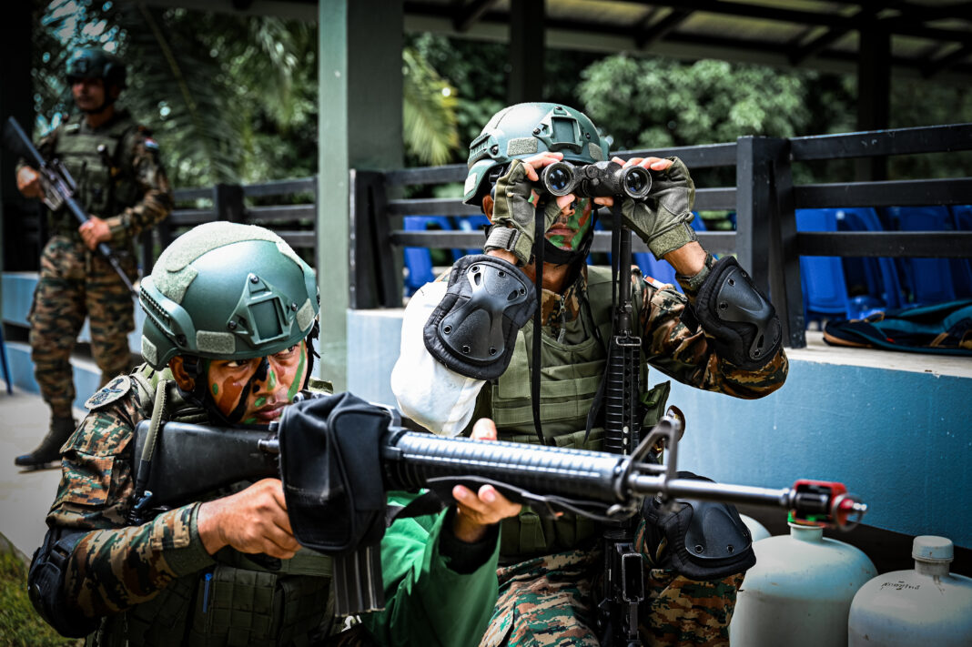 Maitree-15 Exercise: भारतीय-थाई सेनाओं ने साझा किए युद्धकौशल, आतंकवाद-रोधी और शहरी युद्ध का संयुक्त प्रशिक्षण Maitree-15 Exercise: भारतीय-थाई सेनाओं ने साझा किए युद्धकौशल, आतंकवाद-रोधी और शहरी युद्ध का संयुक्त प्रशिक्षण