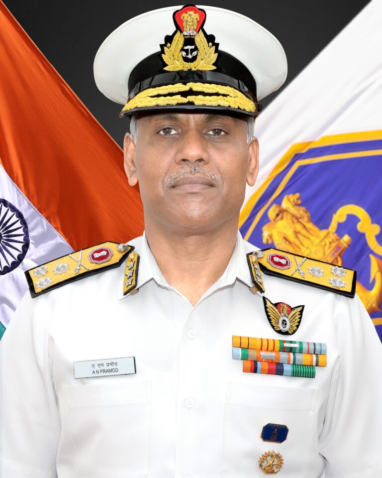 Indian Navy: वाइस एडमिरल मनीष चड्ढा ने संभाली डायरेक्टर जनरल नेवल ऑपरेशंस की जिम्मेदारी