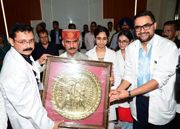 Healthcare: चंबा चिकित्सा महाविद्यालय में स्थापित होगी 3 टेस्ला एमआरआई मशीन: मुख्यमंत्री