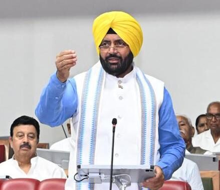 Haryana Kaushal Rozgar Nigam: विपक्ष को हरियाणा कौशल रोजगार निगम का हो गया है ‘फोबिया’ – मुख्यमंत्री नायब सिंह सैनी Haryana Kaushal Rozgar Nigam: विपक्ष को हरियाणा कौशल रोजगार निगम का हो गया है ‘फोबिया’ – मुख्यमंत्री नायब सिंह सैनी