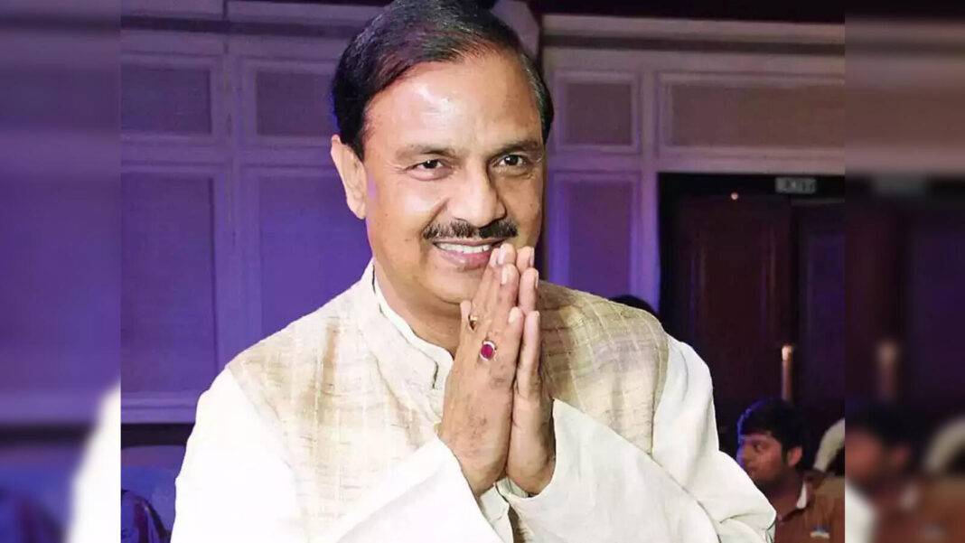 Lucknow : जेवर एयरपोर्ट की सफलता से कुछ लोगों को तकलीफ, बारिश से जलभराव पर उड़ाया मजाक- महेश शर्मा Lucknow : जेवर एयरपोर्ट की सफलता से कुछ लोगों को तकलीफ, बारिश से जलभराव पर उड़ाया मजाक- महेश शर्मा