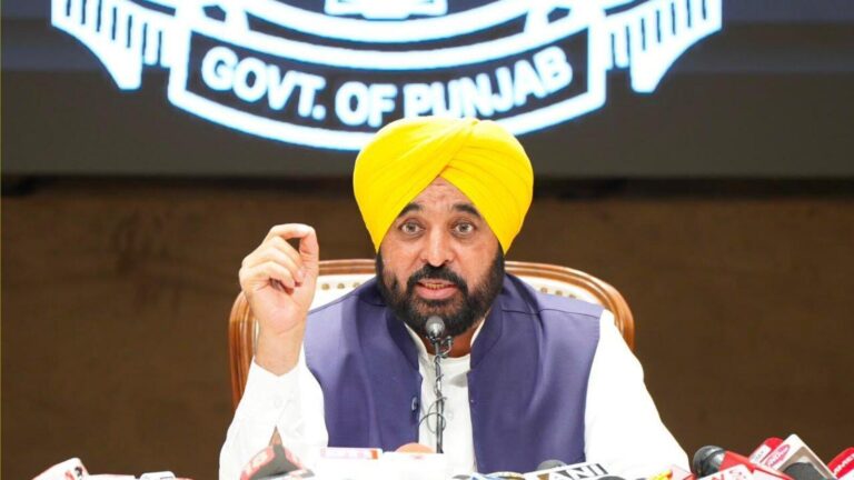 Punjab : विश्व फेफड़ा (लंग) कैंसर दिवस पर भगवंत मान सरकार ने निःशुल्क कैंसर उपचार और रोकथाम के प्रति अपनी प्रतिबद्धता दोहराई