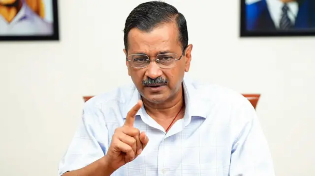 New Delhi : मोदी सरकार के दबाव में पेपर लीक और ई-20 के खिलाफ उठ रही आवाज को दबा रहा मेटा- केजरीवाल New Delhi : मोदी सरकार के दबाव में पेपर लीक और ई-20 के खिलाफ उठ रही आवाज को दबा रहा मेटा- केजरीवाल