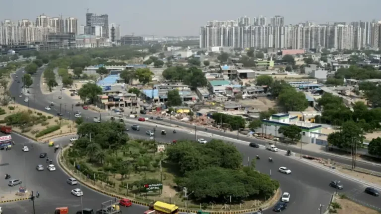 Greater Noida: नोएडा-ग्रेटर नोएडा में 27 अवैध कट होंगे बंद, सड़क हादसों पर लगेगी रोक