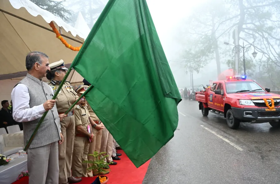 Fire Services: हिमाचल में 46 नए त्वरित प्रतिक्रिया अग्निशमन वाहनों को मुख्यमंत्री सुक्खू ने दिखाई हरी झंडी, सेवाओं के आधुनिकीकरण पर जोर Himachal Fire Services, Fire Tender Himachal, Sukhvinder Singh Sukhu, Shimla Fire Department, Himachal Emergency Services
