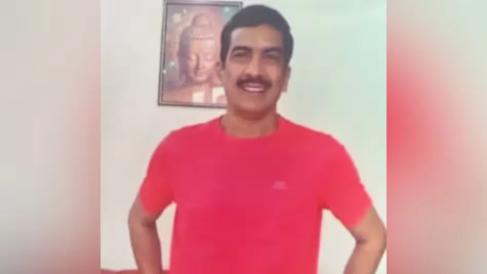 Noida Crime: पिता की हत्या के बाद मेट्रो के आगे कूदा 16 वर्षीय बेटा, मौत से पहले कमरे में दी श्रद्धांजलि Noida Crime: पिता की हत्या के बाद मेट्रो के आगे कूदा 16 वर्षीय बेटा, मौत से पहले कमरे में दी श्रद्धांजलि