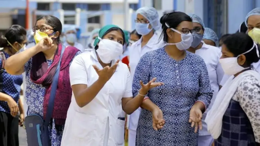 Suraksha Bandhan: सफदरजंग अस्पताल में राखी के साथ मरीजों की सुरक्षा का संकल्प, डॉक्टर-नर्सों ने दिया बेहतर देखभाल का संदेश Suraksha Bandhan: सफदरजंग अस्पताल में राखी के साथ मरीजों की सुरक्षा का संकल्प, डॉक्टर-नर्सों ने दिया बेहतर देखभाल का संदेश