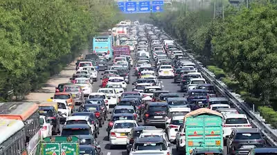 Kalindi Kunj Traffic: कालिंदी कुंज और ओखला पक्षी विहार का रास्ता आज से वाहनों के लिए पूरी तरह खुलेगा Kalindi Kunj Traffic: कालिंदी कुंज और ओखला पक्षी विहार का रास्ता आज से वाहनों के लिए पूरी तरह खुलेगा