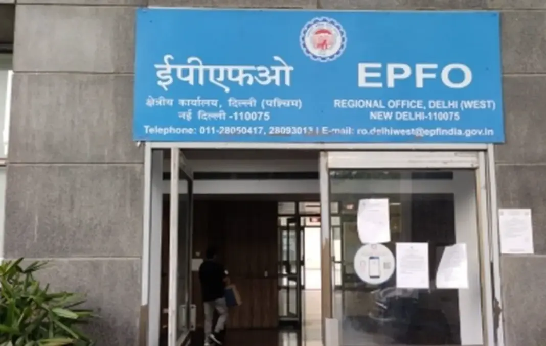 EPFO Pension: ओणम से पहले 4.40 लाख से ज्यादा पेंशनरों को सौगात, अगस्त की पेंशन अग्रिम खातों में जमा EPFO Pension: ओणम से पहले 4.40 लाख से ज्यादा पेंशनरों को सौगात, अगस्त की पेंशन अग्रिम खातों में जमा