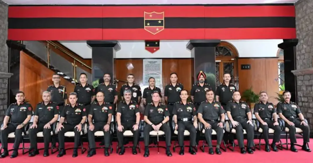 Southern Command Readiness: दक्षिणी कमान की तैयारियों की थल सेना प्रमुख ने परखी ताकत, ऑपरेशनल रेडीनेस और तकनीकी क्षमता बढ़ाने पर जोर Southern Command Readiness: दक्षिणी कमान की तैयारियों की थल सेना प्रमुख ने परखी ताकत, ऑपरेशनल रेडीनेस और तकनीकी क्षमता बढ़ाने पर जोर