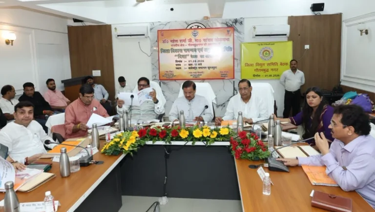 Development: योजनाओं का लाभ अंतिम व्यक्ति तक पहुंचे, सांसद डॉ. महेश शर्मा ने अधिकारियों को दिए निर्देश