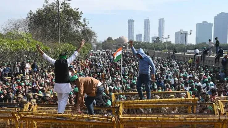 Farmers Protest: ग्रेनो के 44 गांवों में किसान जोड़ो, किसान बचाओ तिरंगा यात्रा, 17 अगस्त को महापड़ाव का ऐलान Farmers Protest: ग्रेनो के 44 गांवों में किसान जोड़ो, किसान बचाओ तिरंगा यात्रा, 17 अगस्त को महापड़ाव का ऐलान