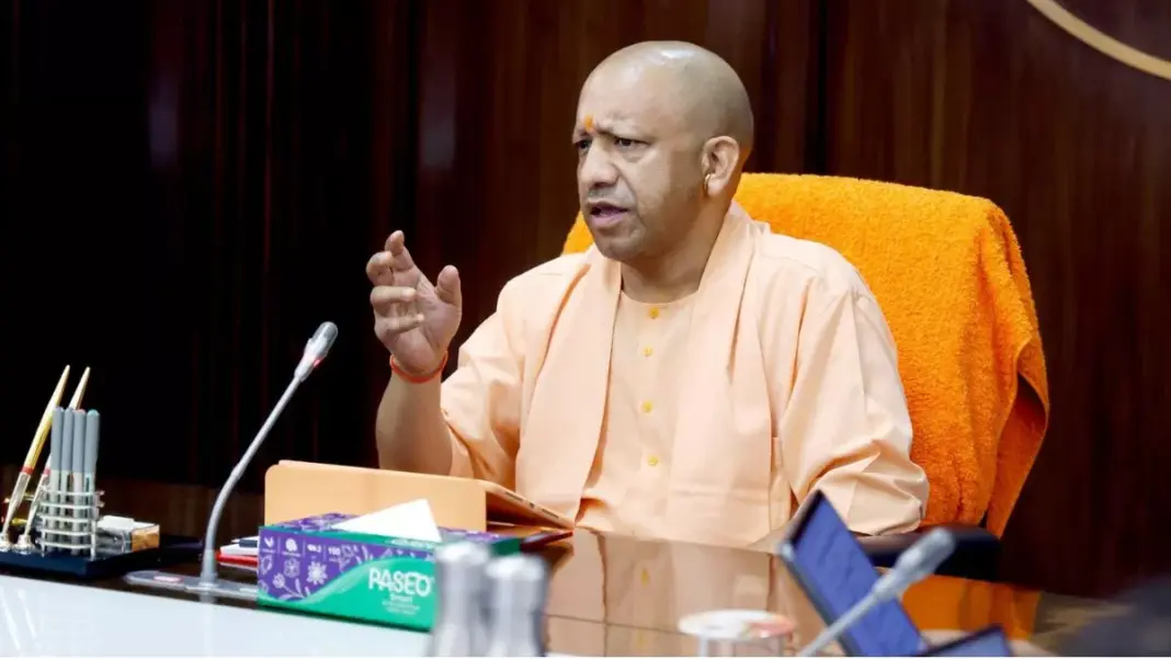 Lucknow : योगी सरकार की नीतियों से यूपी बना इलेक्ट्रॉनिक्स और सेमीकंडक्टर हब, 43 हजार करोड़ का निवेश, 3 लाख से ज्यादा रोजगार के अवसर Lucknow : योगी सरकार की नीतियों से यूपी बना इलेक्ट्रॉनिक्स और सेमीकंडक्टर हब, 43 हजार करोड़ का निवेश, 3 लाख से ज्यादा रोजगार के अवसर