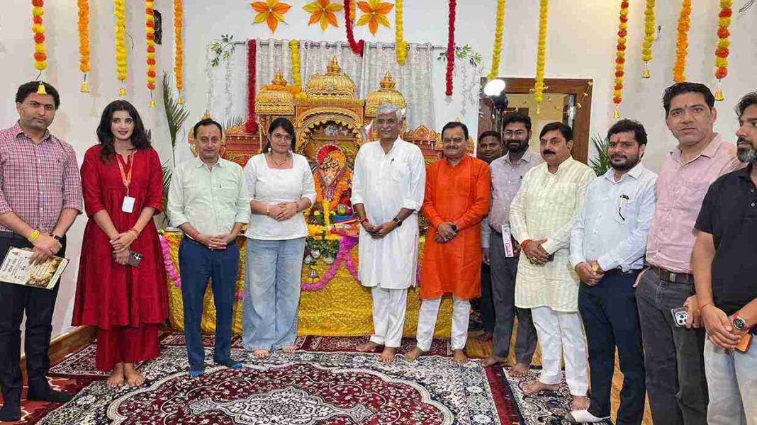 सुदर्शन न्यूज के सीईओ के नए सरकारी आवास पर 12 दिवसीय गणपति पूजा, नेताओं और सांसदों का पहुंचना जारी 12-day_Ganesh Puja at the new official residence of Sudarshan News CEO