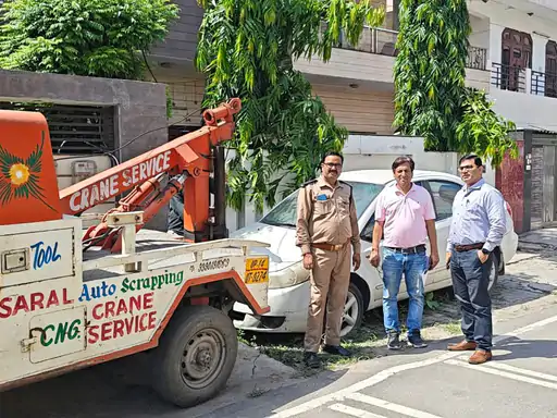 Old Vehicles: नोएडा समेत चार जिलों में पुराने वाहनों पर सख्ती, व्यावसायिक क्षेत्रों और पार्किंग से भी होंगे जब्त Old Vehicles: नोएडा समेत चार जिलों में पुराने वाहनों पर सख्ती, व्यावसायिक क्षेत्रों और पार्किंग से भी होंगे जब्त