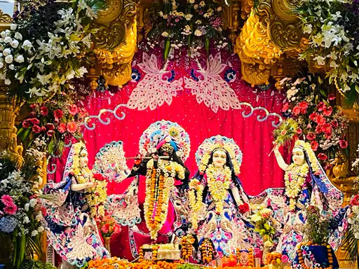 Radhashtami Celebration: नोएडा इस्कॉन मंदिर में तैयारियां तेज, 19 सितंबर को होगा राधा-कृष्ण का विशेष अभिषेक Radhashtami Celebration: नोएडा इस्कॉन मंदिर में तैयारियां तेज, 19 सितंबर को होगा राधा-कृष्ण का विशेष अभिषेक