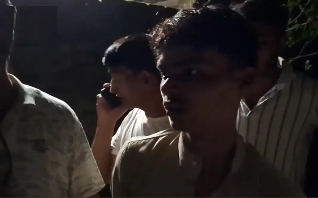 Azamgarh Firing: पूजा के दौरान विवाद के बाद गोलीबारी, महिला समेत तीन लोगों की मौत Azamgarh Firing, Uttar Pradesh Crime, Puja Firing Incident, Azamgarh Crime, Priest Murder
