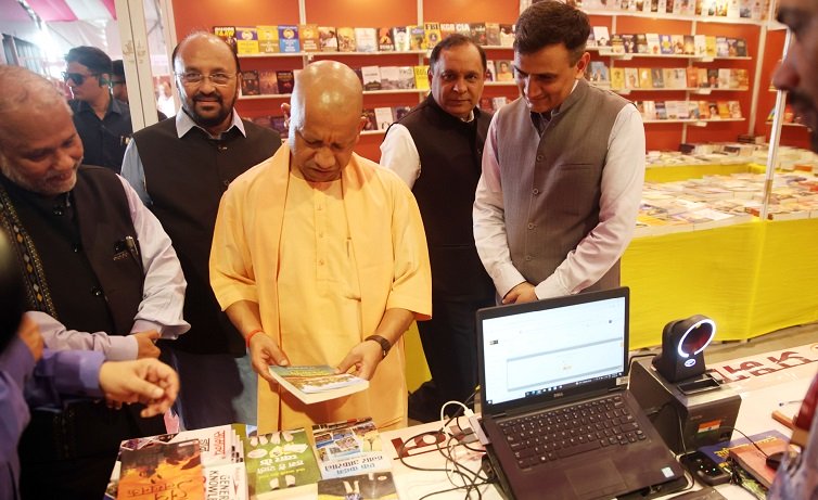 Lucknow : लखनऊ में साहित्य और संस्कृति का महाकुंभ, गोमती पुस्तक महोत्सव-2026 का भव्य शुभारंभ Lucknow : लखनऊ में साहित्य और संस्कृति का महाकुंभ, गोमती पुस्तक महोत्सव-2026 का भव्य शुभारंभ