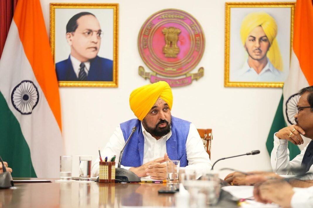 Chandigarh : मुख्यमंत्री भगवंत सिंह मान द्वारा पराली जलाने को रोकने के लिए व्यापक जागरूकता अभियान चलाने का आह्वान Chandigarh : मुख्यमंत्री भगवंत सिंह मान द्वारा पराली जलाने को रोकने के लिए व्यापक जागरूकता अभियान चलाने का आह्वान