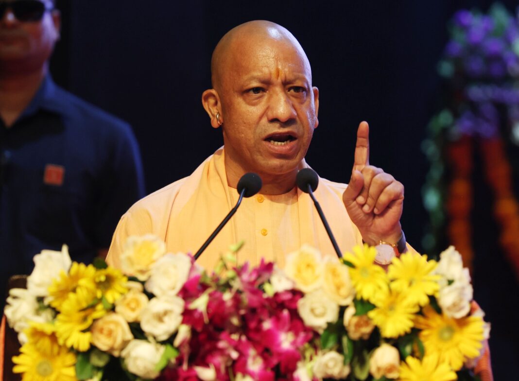 Lucknow : अंकित बालियान हत्याकांड पर सीएम योगी का सख्त रुख, मंत्री ने परिजनों से मिलकर जताई संवेदना Lucknow : अंकित बालियान हत्याकांड पर सीएम योगी का सख्त रुख, मंत्री ने परिजनों से मिलकर जताई संवेदना
