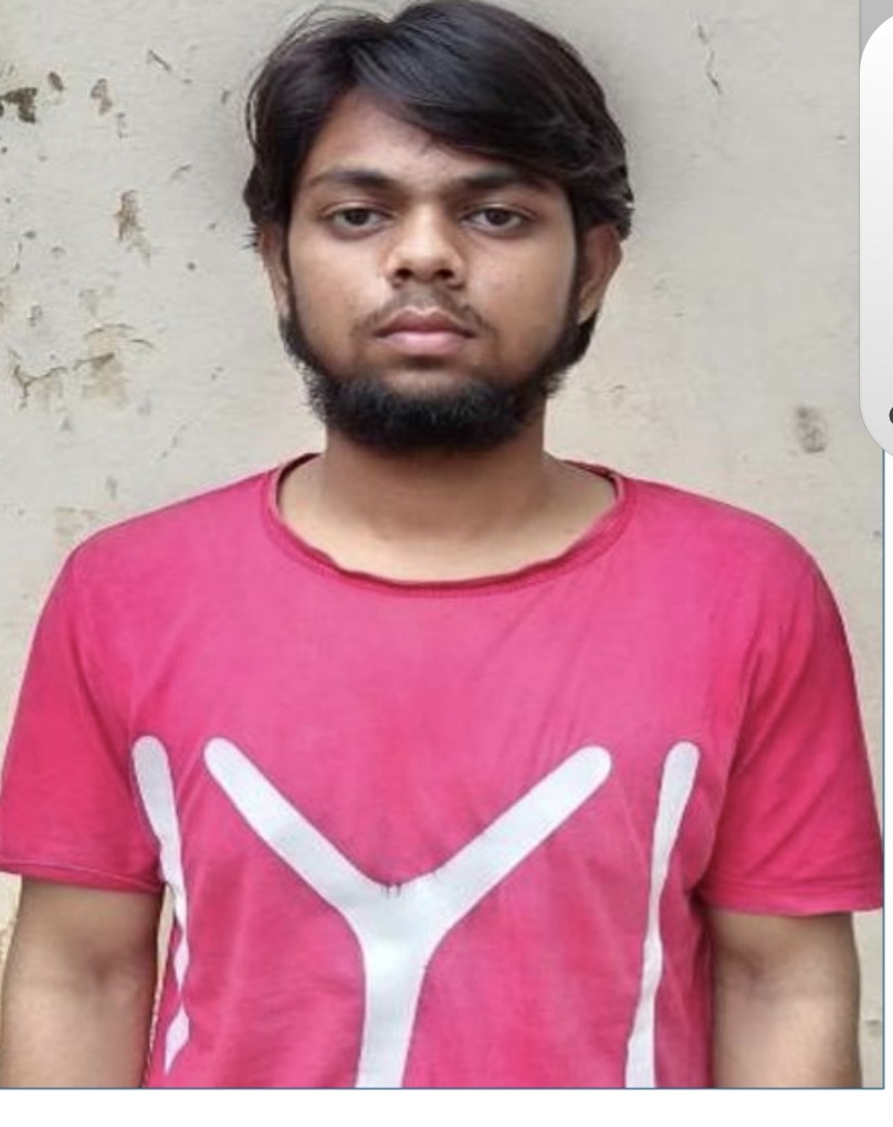 Lucknow : अलकायदा से जुड़ा आतंकी आजमगढ़ से गिरफ्तार, यूपी एटीएस ने नाकाम की बड़ी साजिश Lucknow : अलकायदा से जुड़ा आतंकी आजमगढ़ से गिरफ्तार, यूपी एटीएस ने नाकाम की बड़ी साजिश