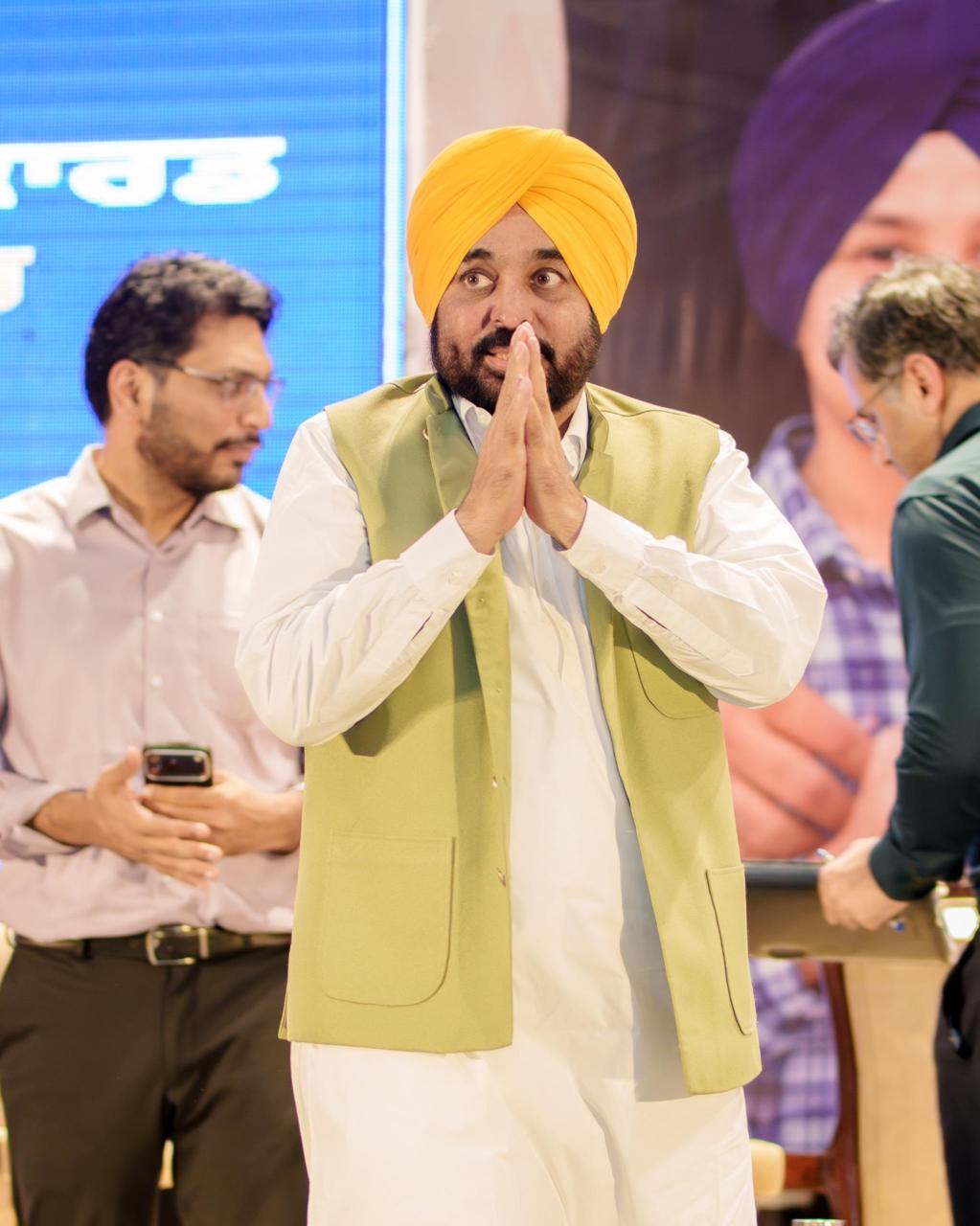 Mohali : मुख्यमंत्री भगवंत सिंह मान ने ‘मुख्यमंत्री सेहत योजना’ के तहत बने 1.26 करोड़ कार्डों के वितरण की शुरुआत की, 54 लाख परिवारों को मिली स्वास्थ्य सुरक्षा Mohali : मुख्यमंत्री भगवंत सिंह मान ने ‘मुख्यमंत्री सेहत योजना’ के तहत बने 1.26 करोड़ कार्डों के वितरण की शुरुआत की, 54 लाख परिवारों को मिली स्वास्थ्य सुरक्षा