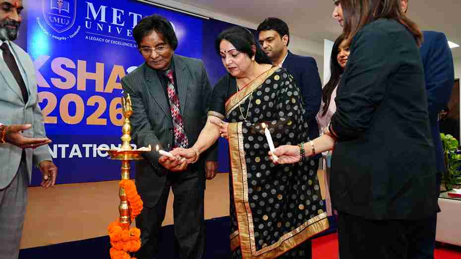 Metro University Orientation: मेट्रो यूनिवर्सिटी में तीन दिवसीय छात्र अभिमुखीकरण कार्यक्रम का शुभारंभ, चांसलर डॉ. पुरुषोत्तम लाल बोले- सीखने की कोई सीमा नहीं Metro University Greater Noida, Student Orientation Program, Purushottam Lal, Greater Noida University, Metro University Orientation