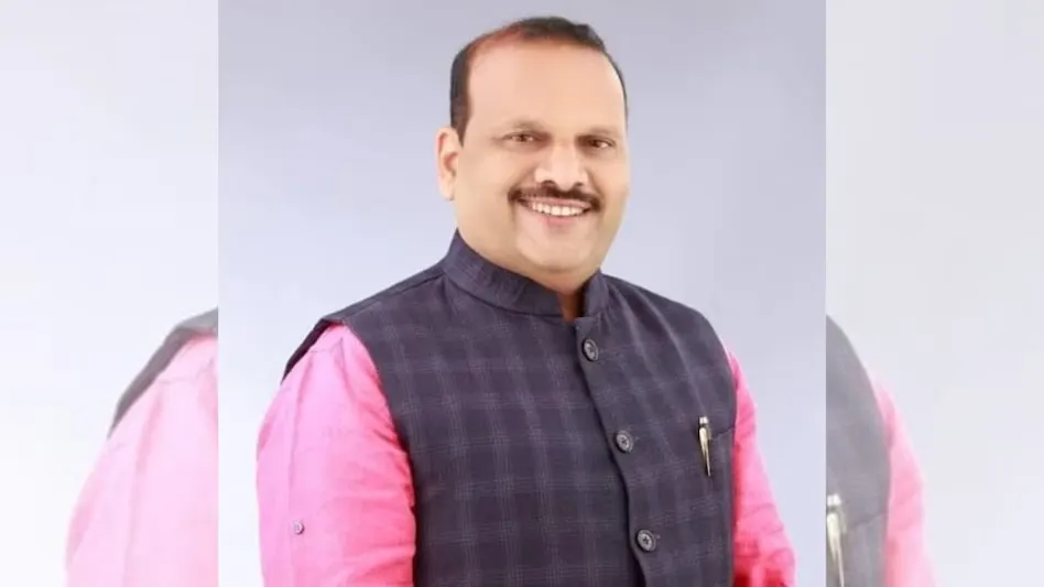 Narendra Pawar Gangrape Case: गैंगरेप केस में नाम आने के बाद पूर्व BJP विधायक नरेंद्र पवार का इस्तीफा, आरोपों को बताया साजिश Narendra Pawar, Thane Gangrape Case, Maharashtra Crime, Kalyan BJP, Shailesh Patil