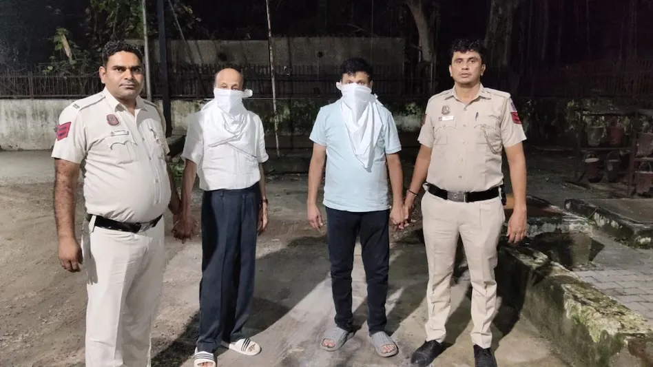Satya Niketan Building Collapse: बिल्डिंग मालिक के बाद पत्नी और बेटा भी गिरफ्तार, तीनों भिवाड़ी से पकड़े गए Satya Niketan Building Collapse: बिल्डिंग मालिक के बाद पत्नी और बेटा भी गिरफ्तार, तीनों भिवाड़ी से पकड़े गए