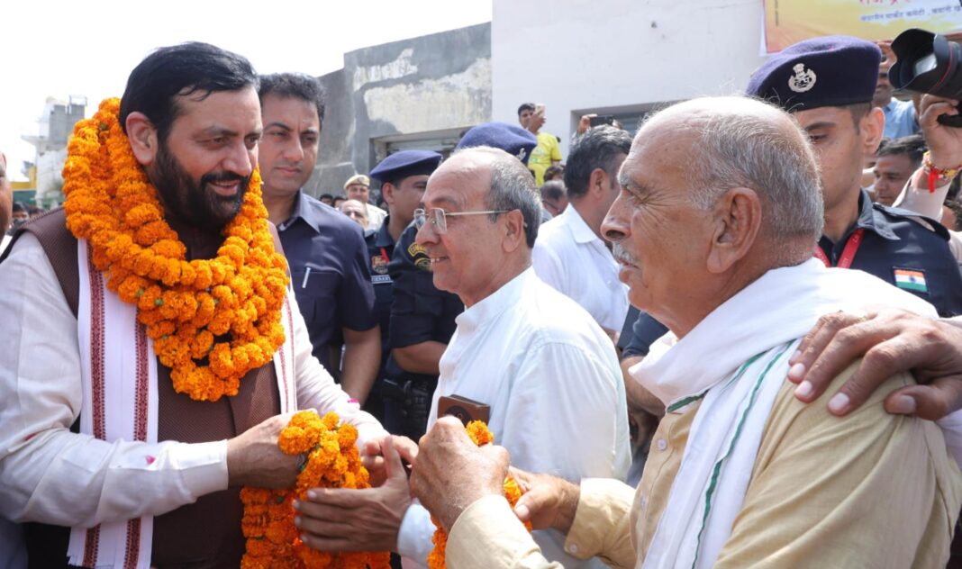 Haryana Development: डबल इंजन सरकार तिगुनी गति से करवा रही हरियाणा का विकास: मुख्यमंत्री नायब सिंह सैनी Haryana Development: डबल इंजन सरकार तिगुनी गति से करवा रही हरियाणा का विकास: मुख्यमंत्री नायब सिंह सैनी