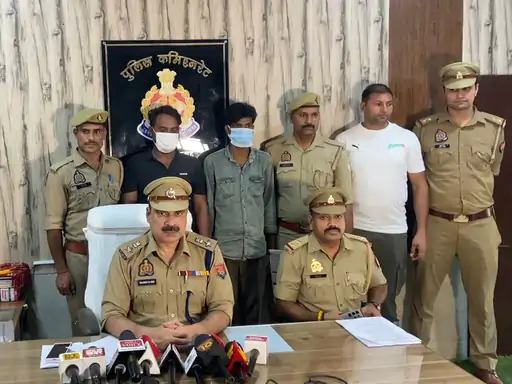 Vehicle Theft Gang: मैकेनिक और कबाड़ी मिलकर चुराते थे दोपहिया वाहन, बादलपुर पुलिस ने दो आरोपियों को दबोचा; 14 गाड़ियां बरामद Vehicle Theft Gang: मैकेनिक और कबाड़ी मिलकर चुराते थे दोपहिया वाहन, बादलपुर पुलिस ने दो आरोपियों को दबोचा; 14 गाड़ियां बरामद