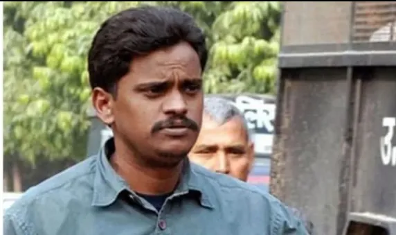 Surendra Koli Death: निठारी कांड के आरोपी रहे सुरेंद्र कोली की संदिग्ध परिस्थितियों में मौत, पीड़ित परिवार ने उठाए सवाल Surendra Koli Death: निठारी कांड के आरोपी रहे सुरेंद्र कोली की संदिग्ध परिस्थितियों में मौत, पीड़ित परिवार ने उठाए सवाल